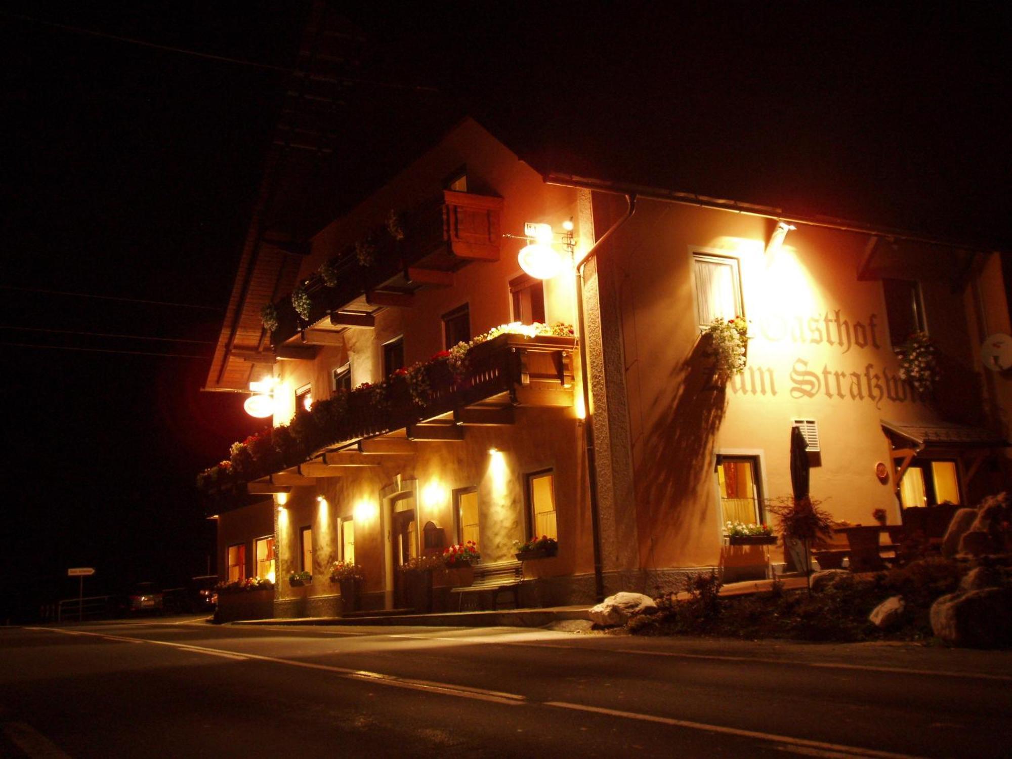 Hotel-Gasthof Strasswirt Tropolach Exterior photo