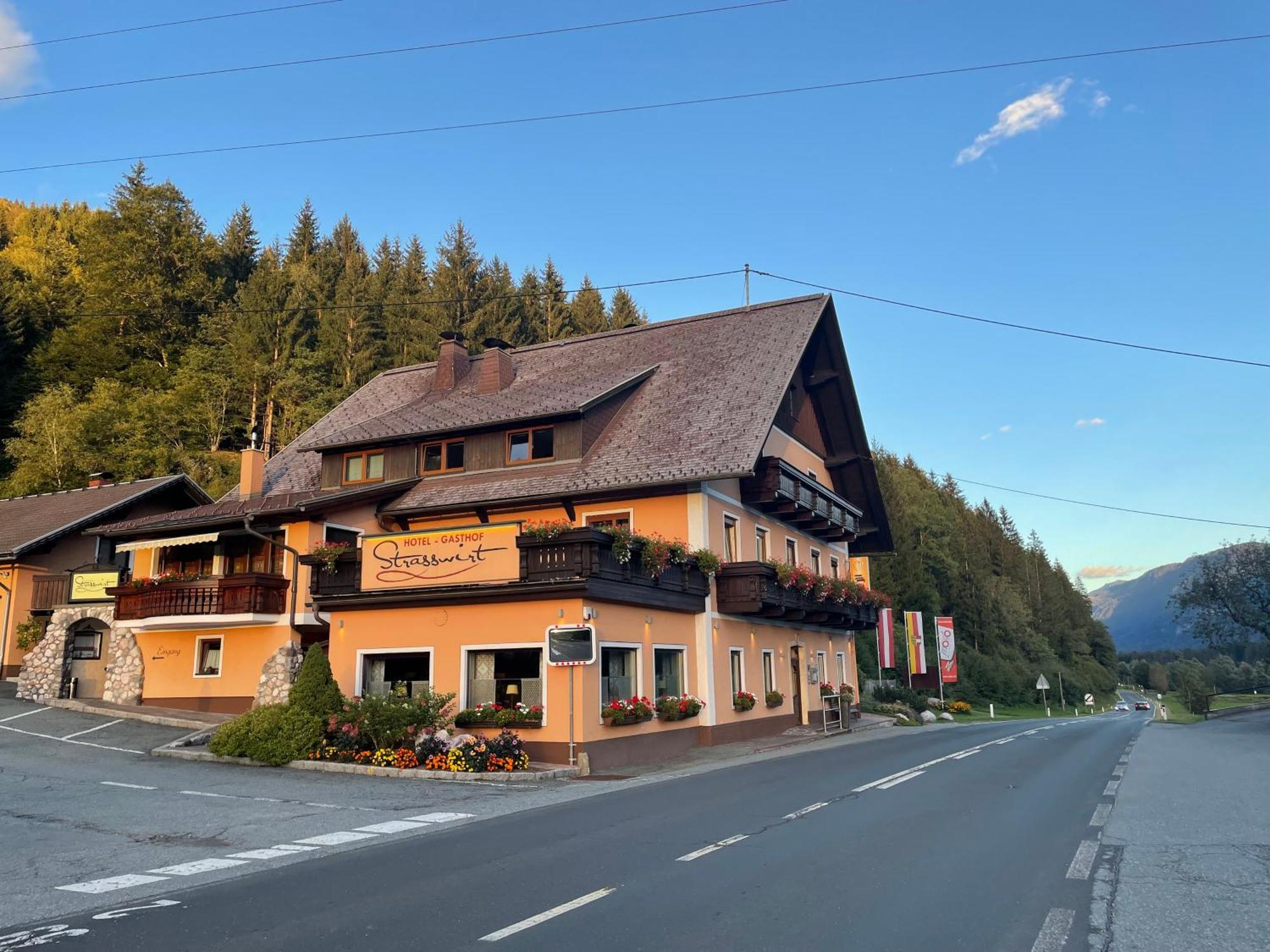 Hotel-Gasthof Strasswirt Tropolach Exterior photo