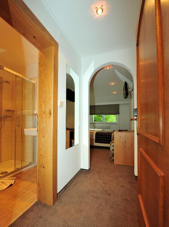 Hotel-Gasthof Strasswirt Tropolach Room photo
